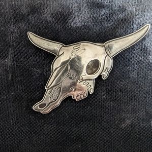 Kit Carson skull pin